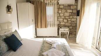 Alacati Sardunya Hotel