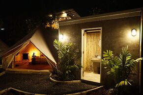 Roost Glamping