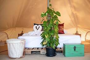 Roost Glamping