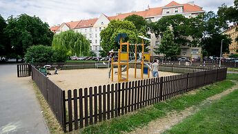 Flying Bed Apartment close to Castle