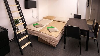 Flying Bed Apartment close to Castle