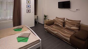 Flying Bed Apartment close to Castle