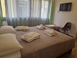 Agora Residence