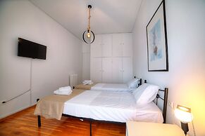 L' apartment blanc dans le centre de Glyfada