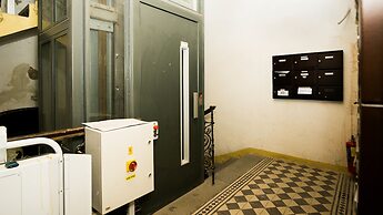METRO Apartment