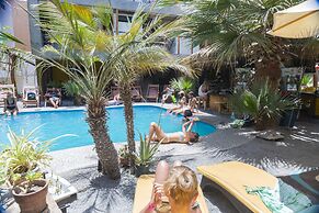Bananas Adventure Hostel