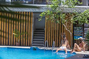 Bananas Adventure Hostel
