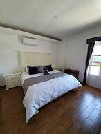 Hotel Estancia Real
