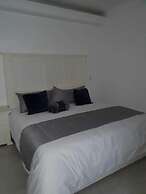 Hotel Estancia Real