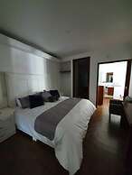 Hotel Estancia Real