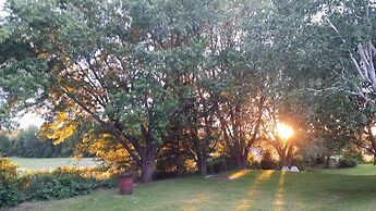 Merlot Sunset B&B