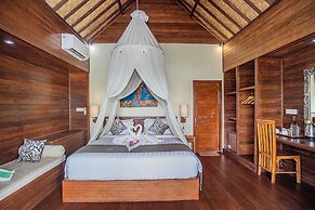 D'Muncuk Huts Lembongan