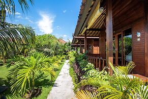 D'Muncuk Huts Lembongan