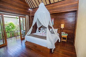 D'Muncuk Huts Lembongan