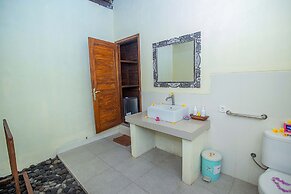 D'Muncuk Huts Lembongan