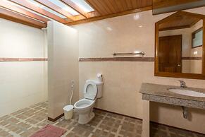 Long Beach Lodge