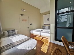 Oikos Poshtel