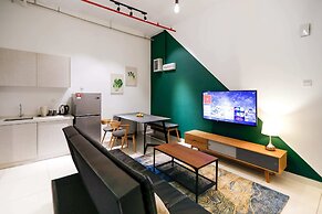 3 Tower by Plush