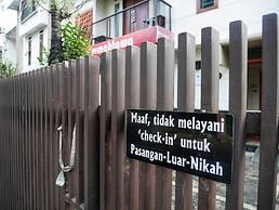Rumah Tawa Hotel