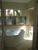 Aurora Guest Units