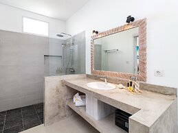 Hiburan Villas by Villa Finder