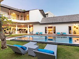 Villa Hiburan 1 by Villa Finder