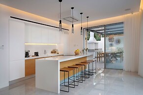 Elea Silver Villa