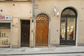 Romantic Pitti by Mmega