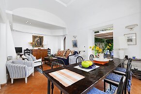 Villa Polifemo