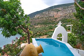 Muses Seaside Villas