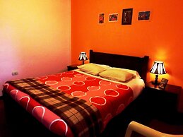 El Manzano Hostel
