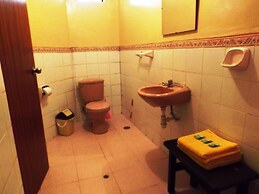 El Manzano Hostel