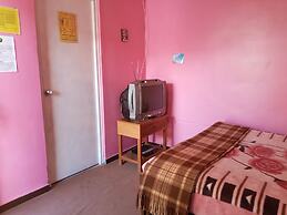 El Manzano Hostel