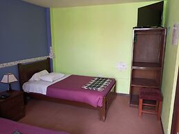 El Manzano Hostel