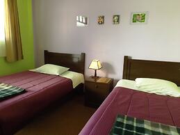 El Manzano Hostel