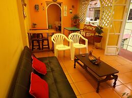 El Manzano Hostel