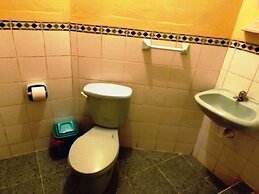 El Manzano Hostel