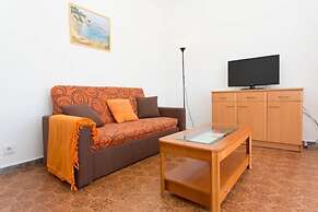 Liliane Apart