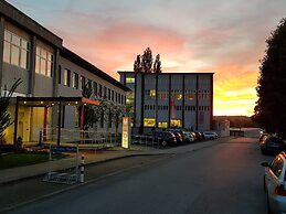 Ruhr Inn Hotel