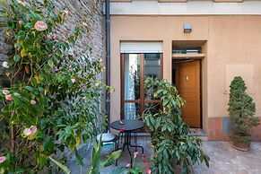 Art Gallery Apartment in Florence