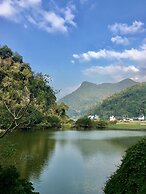 Ba Be Lakeside Bungalow