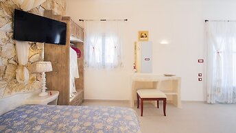 Starlight Luxury Seaside Villa & Suites