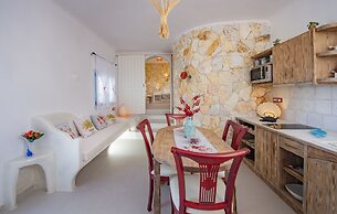 Starlight Luxury Seaside Villa & Suites