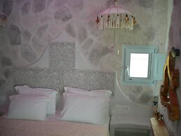 Starlight Luxury Seaside Villa & Suites