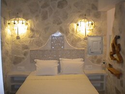Starlight Luxury Seaside Villa & Suites
