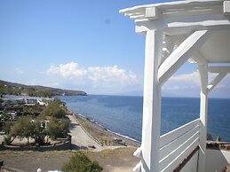 Starlight Luxury Seaside Villa & Suites