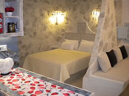 Starlight Luxury Seaside Villa & Suites