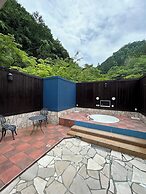 Hotel Takao Asile