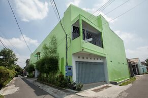 RedDoorz @ Kartohardjo Madiun