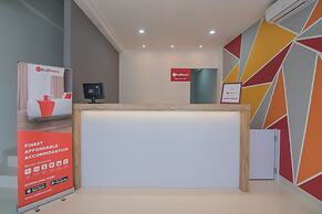 RedDoorz Apartment @ Sentul Tower